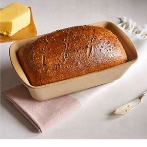 The Pampered Chef Stoneware Loaf Bread Pan **New
